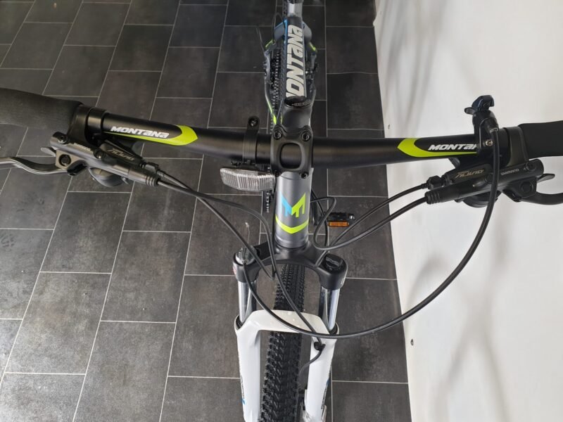 Mountana best sale 21v 29er